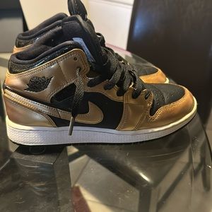 Jordan 1 Mid